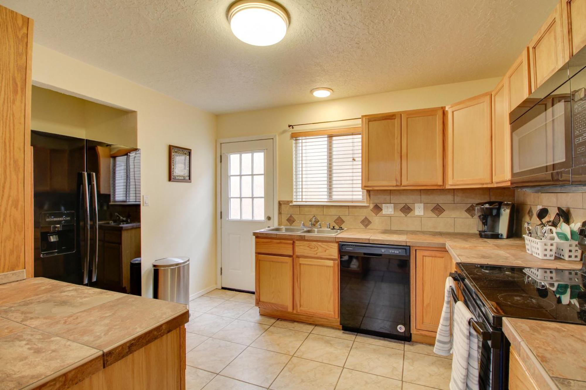 Comfy Albuquerque Townhome Less Than 6 Mi To Downtown Exterior photo