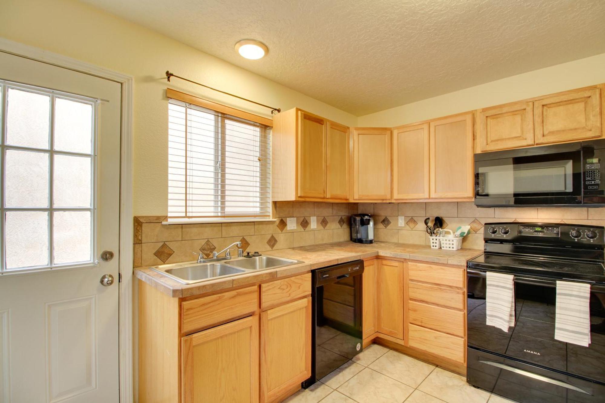 Comfy Albuquerque Townhome Less Than 6 Mi To Downtown Exterior photo